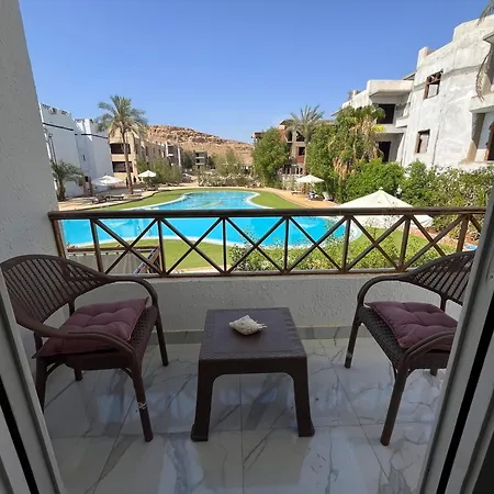 Riviera Resort Apartment - Pool View & Wifi